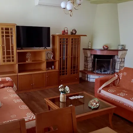 Magnolia House * كافالا